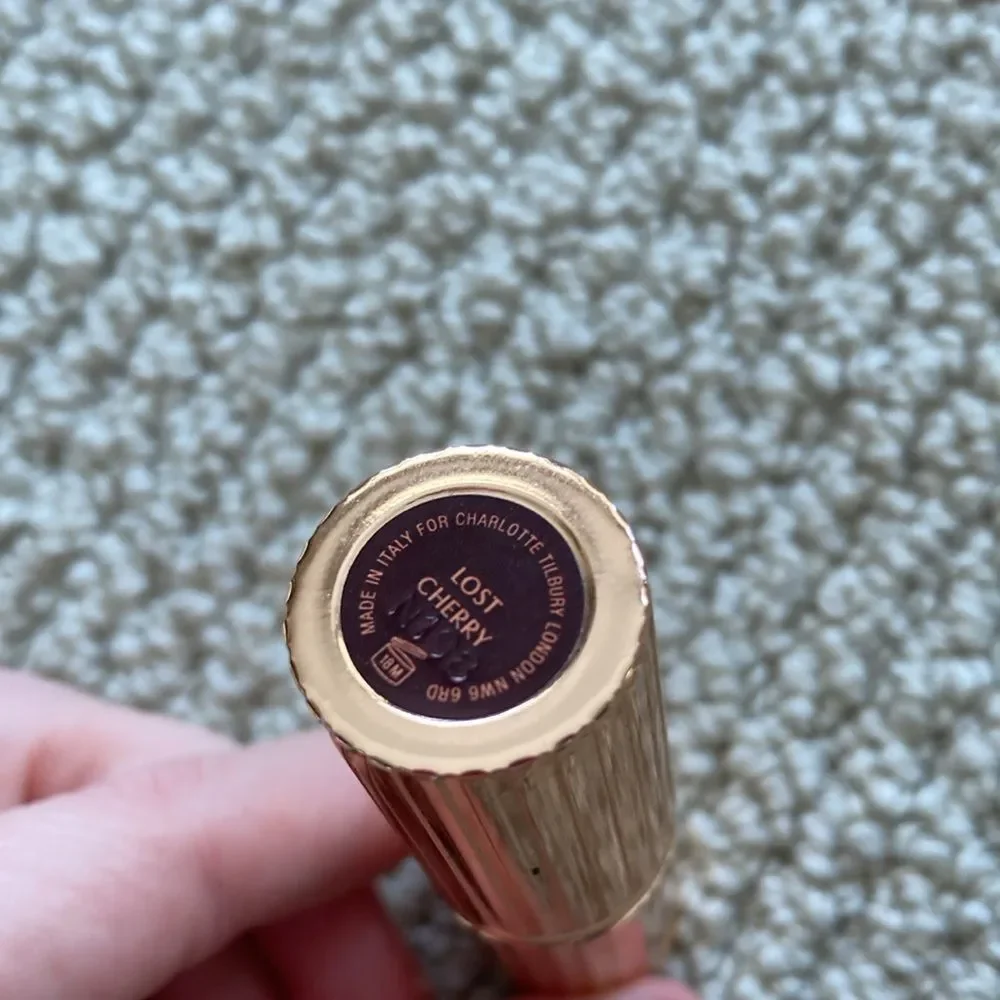 Charlotte Tilbury Lost Cherry Matte Revolution Lipstick Full Size Pink Red READ